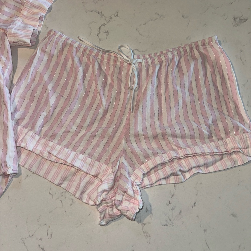 Victorias Secret PJ Set - Picture 3 of 9